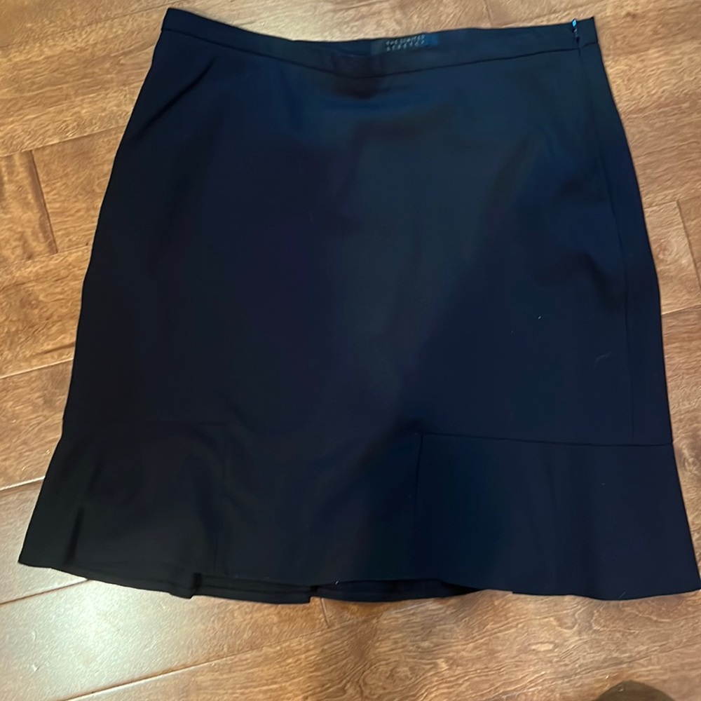 Limited work skirt